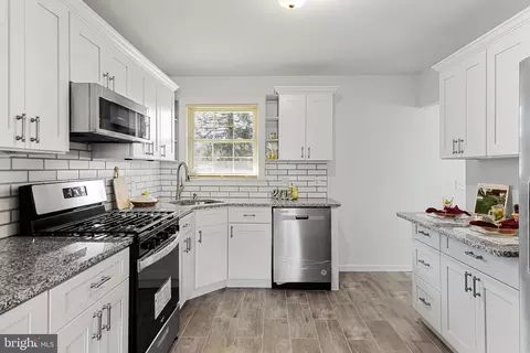 Kitchen - 511 Main Ave, Berlin, NJ 08009 photo 1 of 4