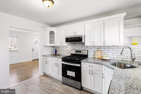 Kitchen - 511 Main Ave, Berlin, NJ 08009 photo 3 of 4