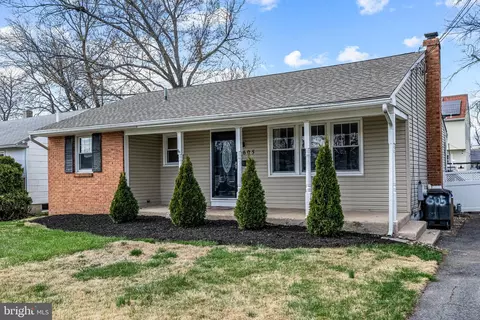 605 W Harrison Ave, Magnolia, NJ 08049