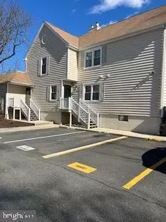 819 Society Hl, Cherry Hill, NJ 08003