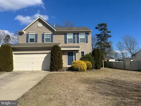 15 Bellissimo Ct, Sicklerville, NJ 08081
