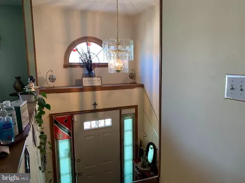 Entry Way - 600 Kayser Ave, Pine Hill, NJ 08021 photo 2 of 5