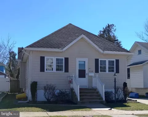 122 Lafayette Rd, Audubon, NJ 08106