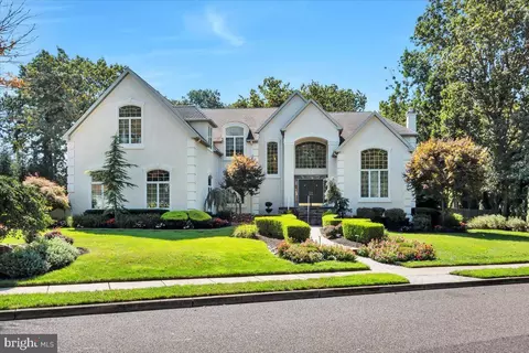 25 Stockton Dr, Voorhees, NJ 08043