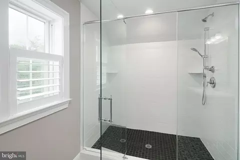 Bath - 19 W Redman Ave, Haddonfield, NJ 08033 photo 6 of 7