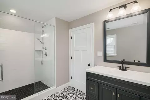Bath - 19 W Redman Ave, Haddonfield, NJ 08033 photo 4 of 7