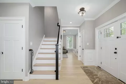 Entry Way - 19 W Redman Ave, Haddonfield, NJ 08033 photo 3 of 4