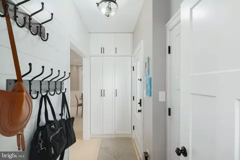 Entry Way - 19 W Redman Ave, Haddonfield, NJ 08033 photo 1 of 4
