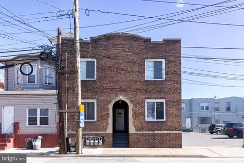 110 N 27th St, Camden, NJ 08105