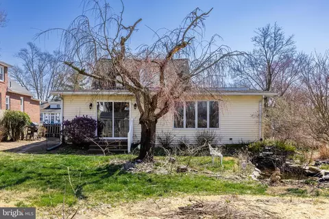 Exterior - 24 W Maple Ave, Lindenwold, NJ 08021 photo 5 of 8
