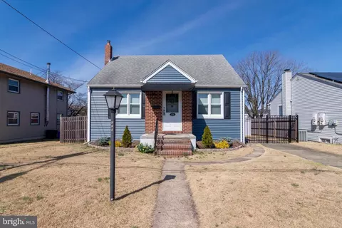 219 Elmer Ave, Runnemede, NJ 08078