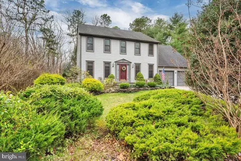 5 Whitby Ct, Voorhees, NJ 08043