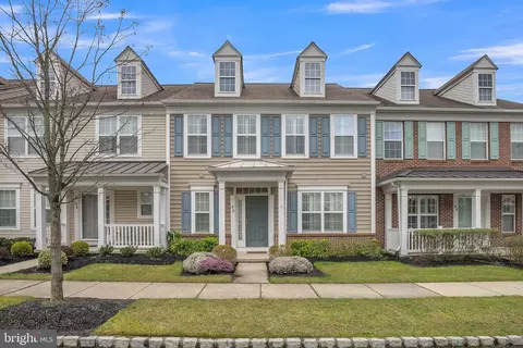 60 Alyce Ln, Voorhees, NJ 08043