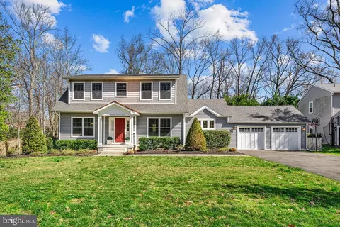 523 W End Ave, Haddonfield, NJ 08033