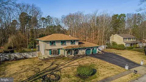 16 Breckenridge Dr, Berlin, NJ 08009