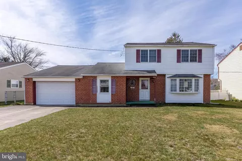 606 Linda Ave, Blackwood, NJ 08012