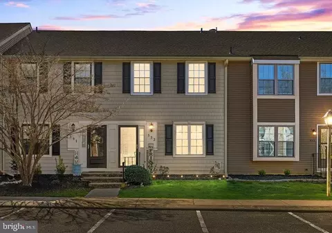 532 Kings Croft Dr, Cherry Hill, NJ 08034