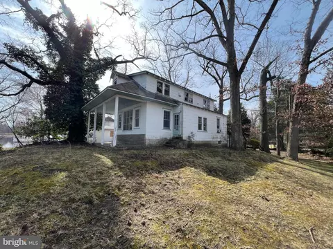 11 E Atlantic Ave, Clementon, NJ 08021