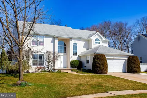 58 E Meadowbrook Cir, Sicklerville, NJ 08081