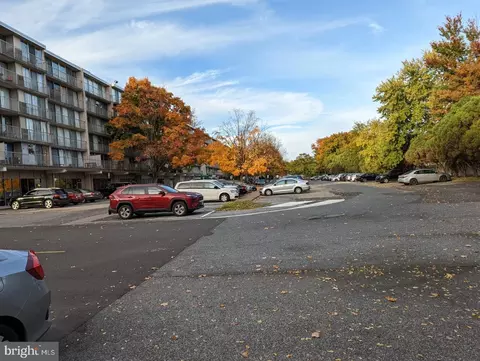 425 Playa Del Sol, Cherry Hill, NJ 08002
