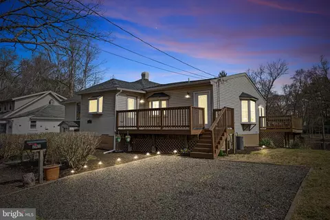 245 Van Horn Ave, Clementon, NJ 08021