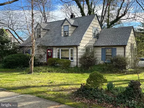 319 Spruce St, Haddonfield, NJ 08033