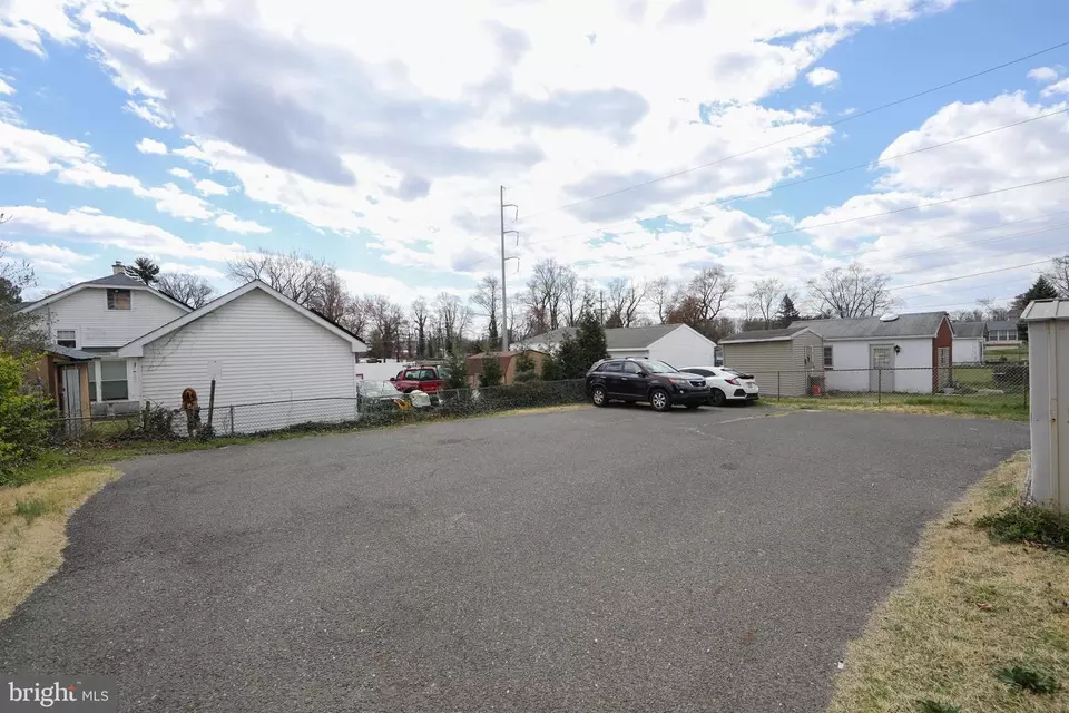 Exterior - 20 W 2nd Ave, Runnemede, NJ 08078 photo 6 of 8