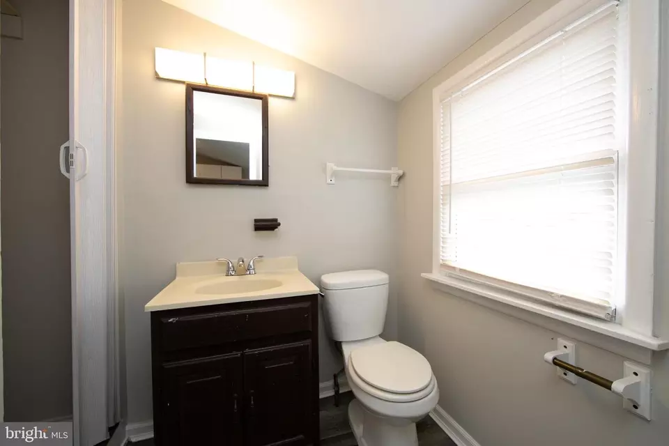 Bath - 20 W 2nd Ave, Runnemede, NJ 08078 photo 6 of 7