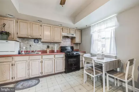 Kitchen - 71 Wade Ave, Lindenwold, NJ 08021 photo 1 of 4