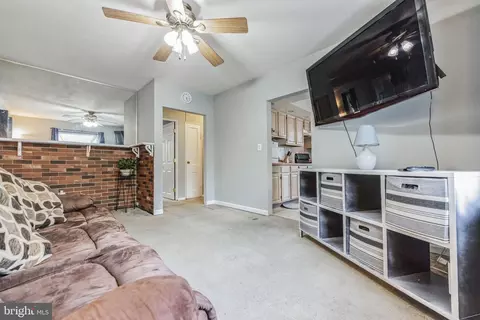 Entry Way - 71 Wade Ave, Lindenwold, NJ 08021 photo 5 of 7