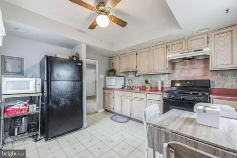 Kitchen - 71 Wade Ave, Lindenwold, NJ 08021 photo 4 of 4