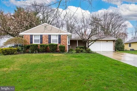 213 Southview Dr, Cherry Hill, NJ 08034