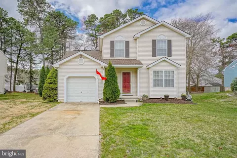 6 Monroe Ct, Berlin, NJ 08009