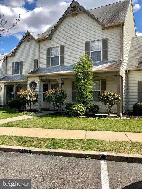 292 Knoll Dr #292, Blackwood, NJ 08012