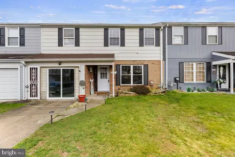 1637 Lawncrest Ln, Clementon, NJ 08021