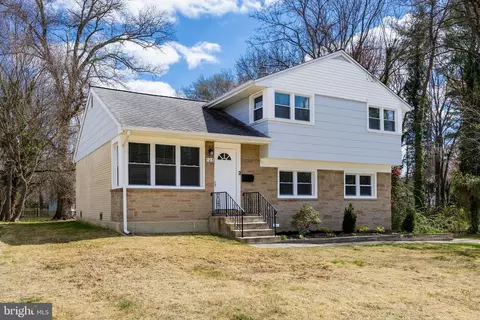 105 Brookmead Dr, Cherry Hill, NJ 08034