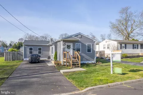 332 3rd, Lindenwold, NJ 08021