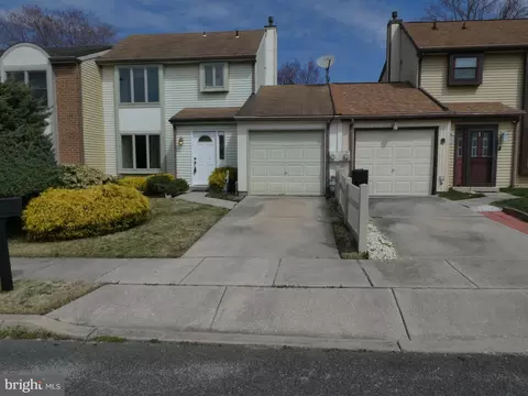 6 Cardinal Dr, Clementon, NJ 08021