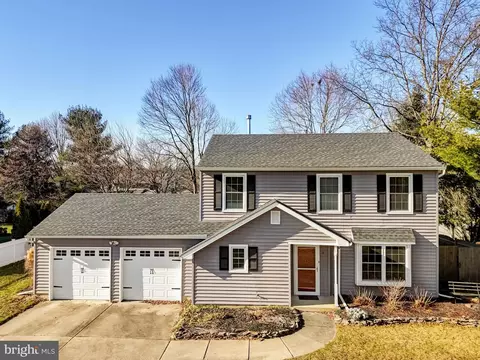 4 Inskeep Ct, Cherry Hill, NJ 08003