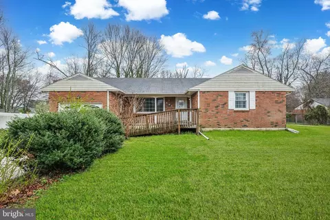 136 Maurer Ave, Clementon, NJ 08021