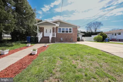 207 Lincoln Ave S, Cherry Hill, NJ 08002