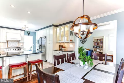 Dining - 268 Rhoads Ave, Haddonfield, NJ 08033 photo 2 of 3