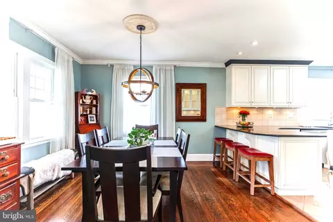 Dining - 268 Rhoads Ave, Haddonfield, NJ 08033 photo 3 of 3
