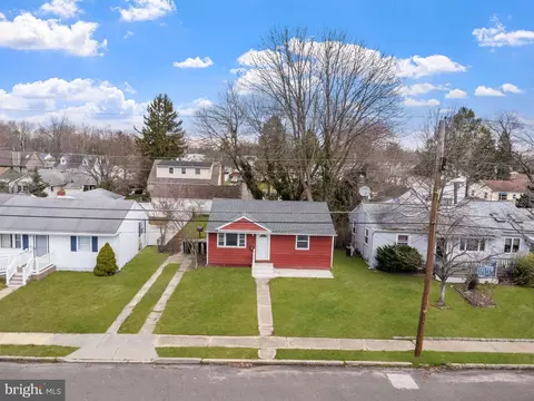 Exterior - 441 7th Ave, Lindenwold, NJ 08021 photo 3 of 6