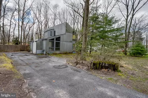 Exterior - 128 W Clearview Ave, Pine Hill, NJ 08021 photo 2 of 7