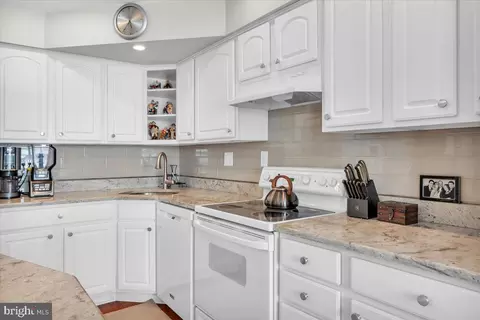 38 Haddonfield Cmns #38, Haddonfield, NJ 08033 photo 11