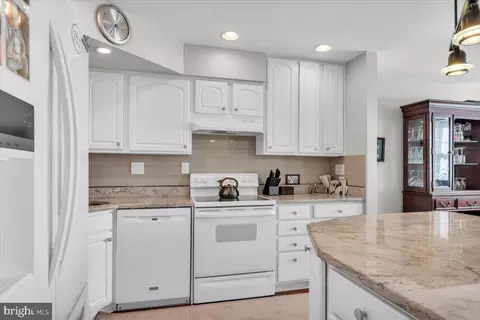 38 Haddonfield Cmns #38, Haddonfield, NJ 08033 photo 10