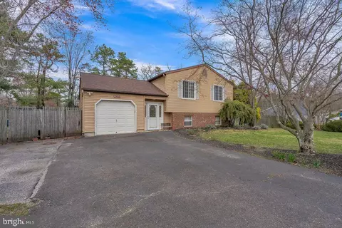 2416 Acorn Dr, Atco, NJ 08004