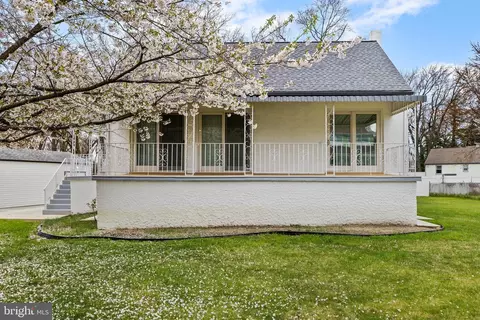 654 Kenilworth Ave, Cherry Hill, NJ 08002