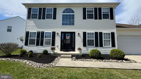 137 Quiet Rd, Sicklerville, NJ 08081
